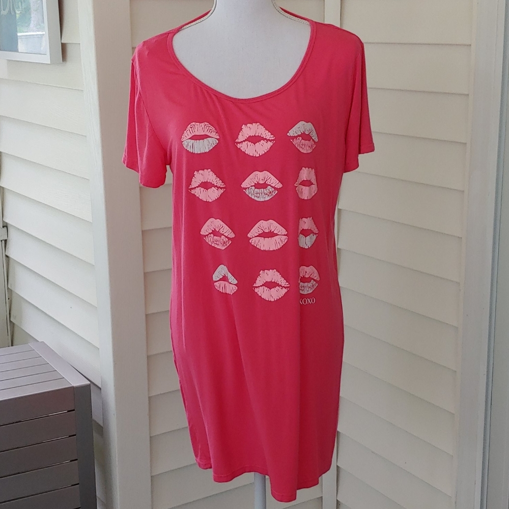 4/$20XOXO Sleep Shirt L